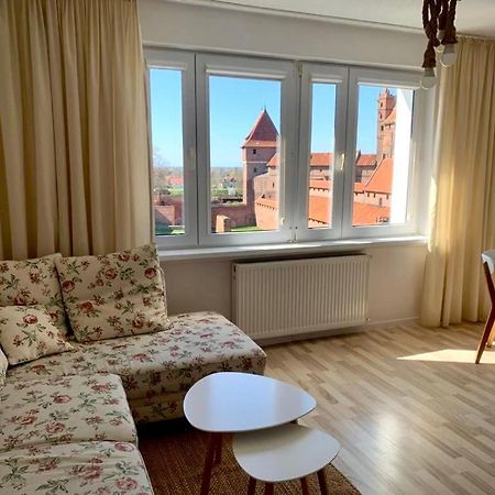 Widok Zamku O Poranku Apartment Малборк Екстериор снимка