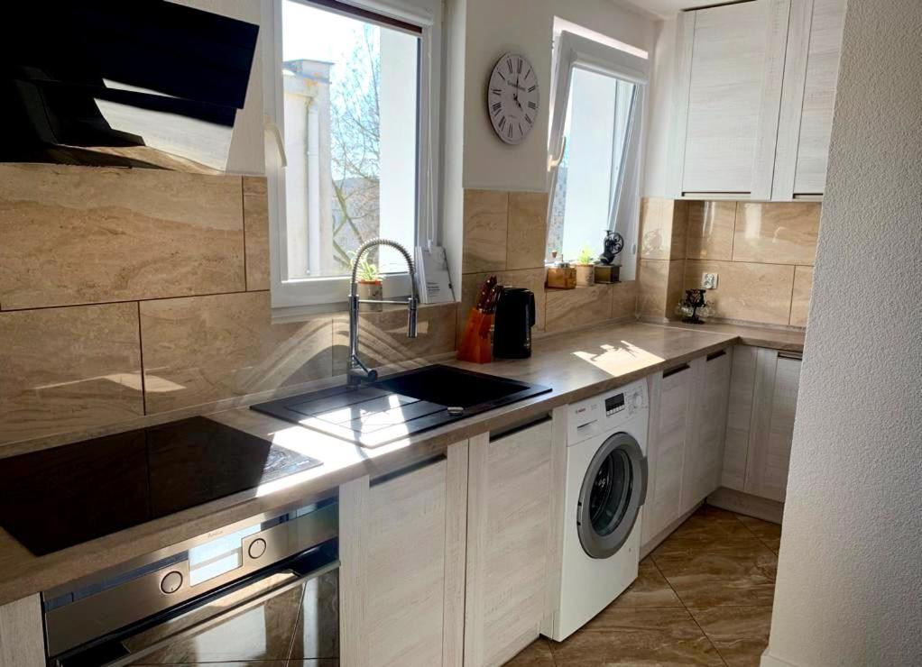 Widok Zamku O Poranku Apartment Малборк Екстериор снимка
